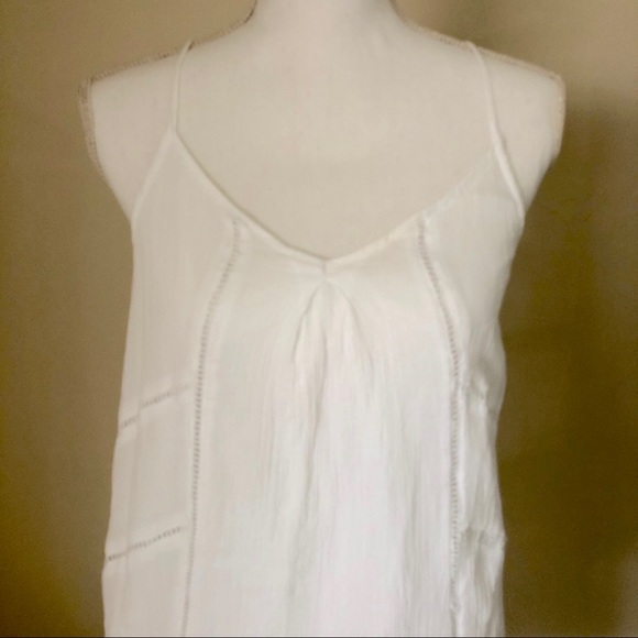 Old Navy V-Neck Shift Dress - Picture 5 of 8